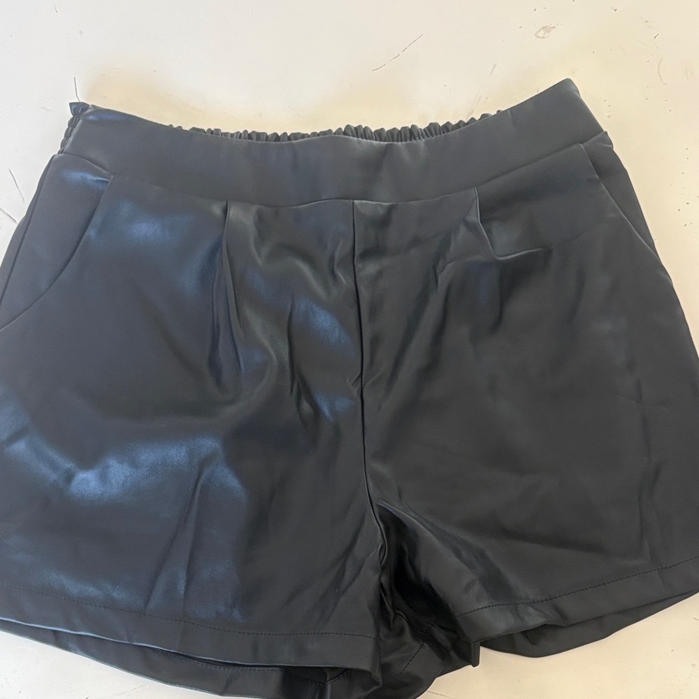 JODIFL Women's High Waist Black faux leather Shorts